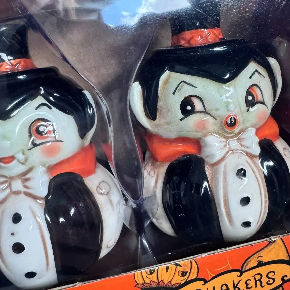 Johanna Parker Vampire Halloween Salt & Pepper Shakers Set Orange/Black
